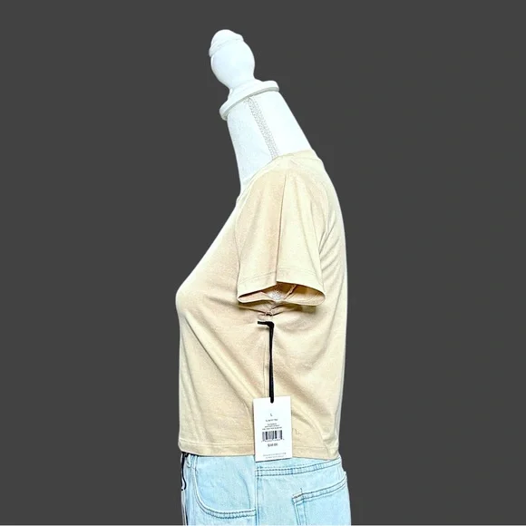 IVL Women’s Slim Fit Beige Minimalist Short Sleeve T-Shirt Sz L - Picture 8 of 16